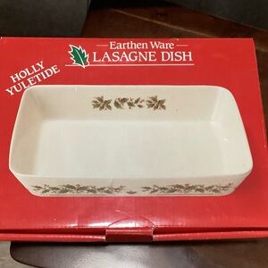 Holly Yuletide Earthen Ware Lasagne Dish